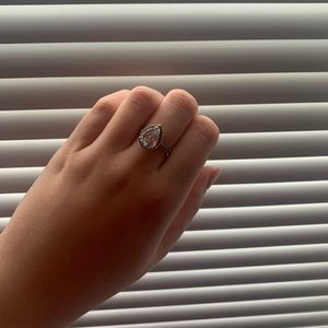 Pandora Sparkling Teardrop Halo Ring Size 4.5